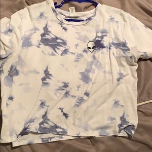 cropped alien t-shirt